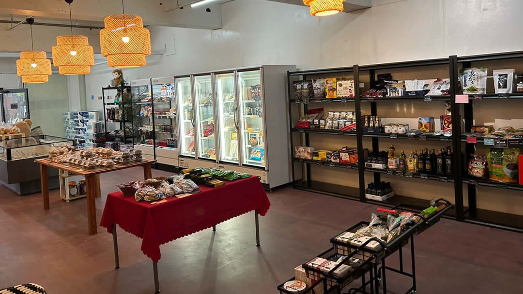 コストコ再販店　くまさんマルシェ石川橋店